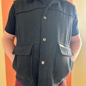 Men's Black Wool-Blend Utility Vest with Flap Pockets